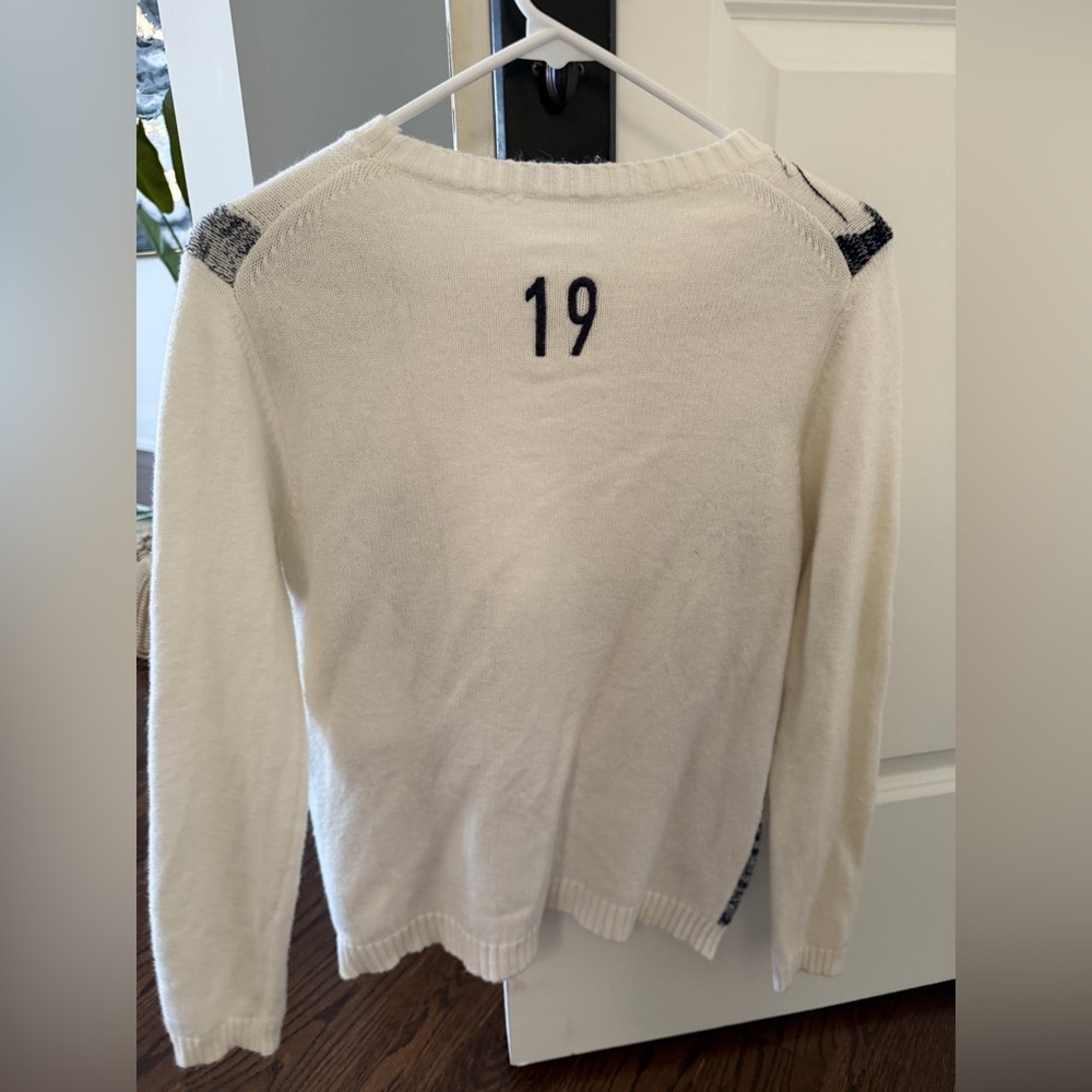 Embroidered sweater - Picture 4 of 6